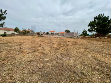 Moradia T3 para Venda em Nossa Senhora do Pópulo, Coto e São Gregório