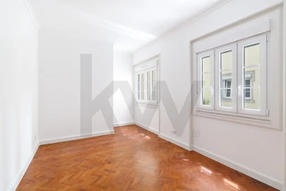 Apartamento T4 para Arrendamento em Avenidas Novas