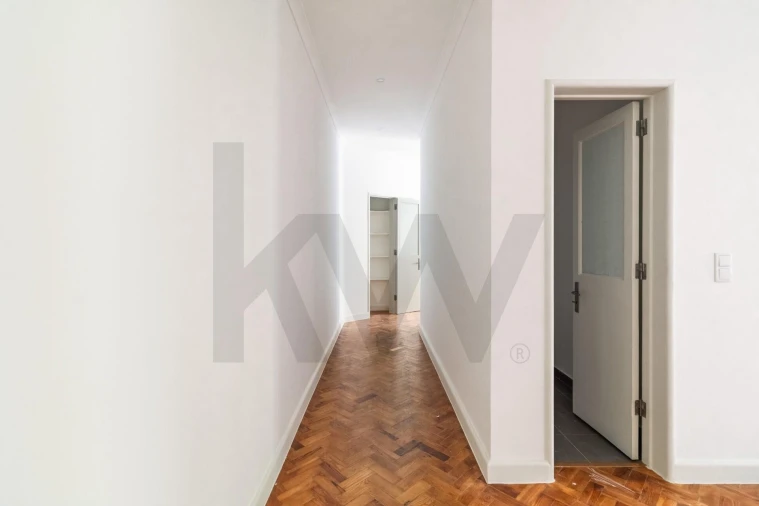Apartamento T4 para Arrendamento em Avenidas Novas Foto 21