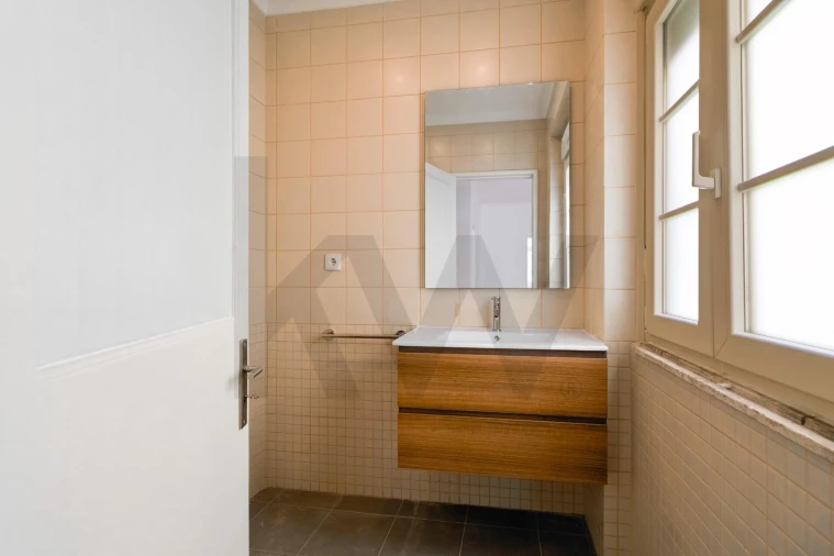 Apartamento T4 para Arrendamento em Avenidas Novas Foto 20