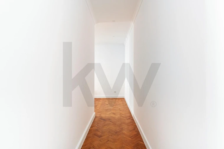 Apartamento T4 para Arrendamento em Avenidas Novas Foto 9