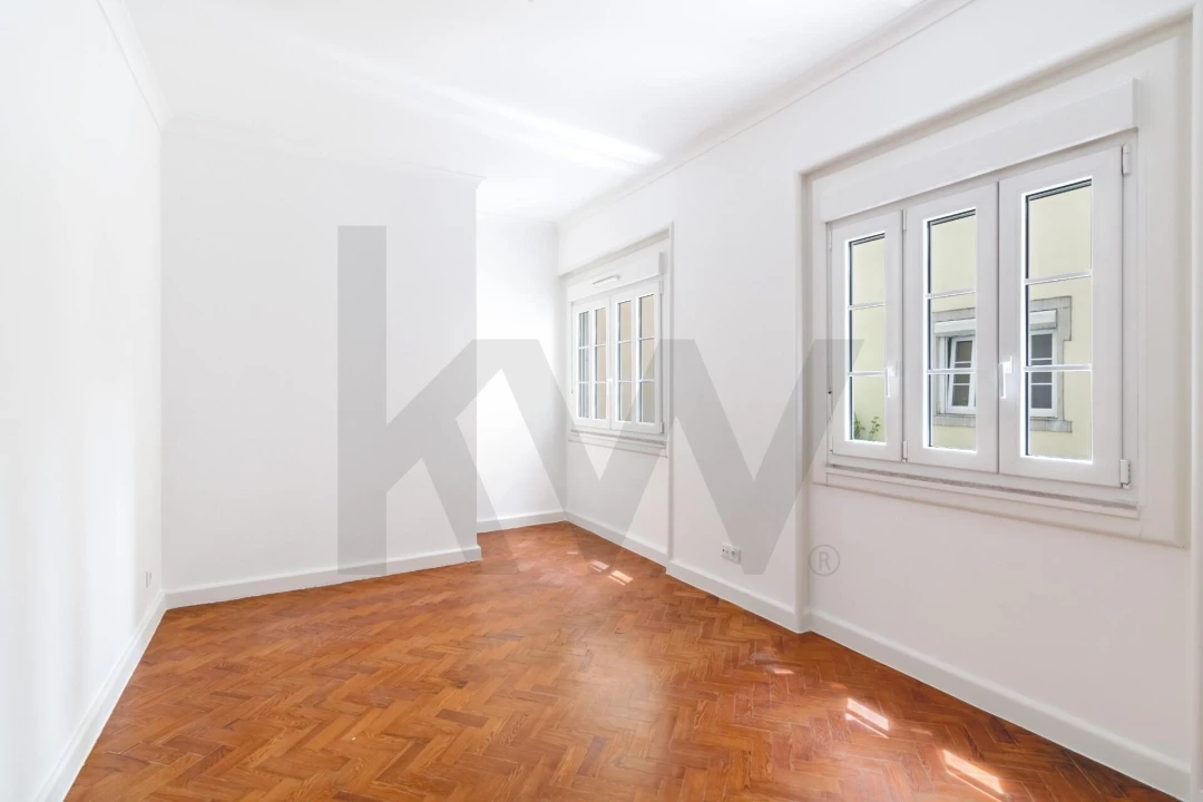 Apartamento T4 para Arrendamento em Avenidas Novas Foto 3