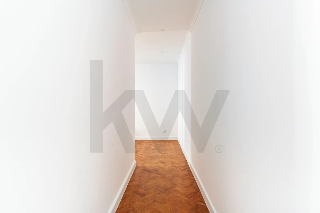 Apartamento T4 para Arrendamento em Avenidas Novas Foto 9
