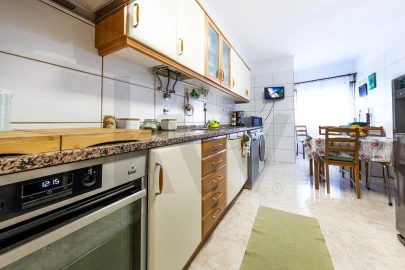 Apartamento T3 para Venda em Ramada e Caneças