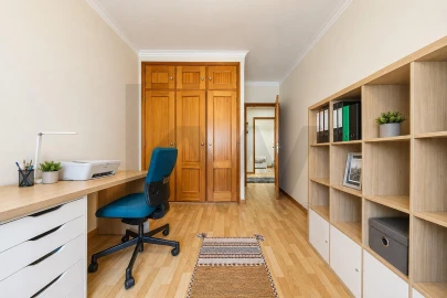Apartamento T3 para Venda em Ramada e Caneças