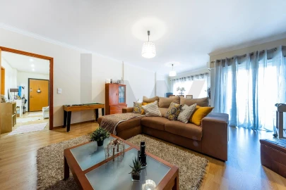 Apartamento T3 para Venda em Ramada e Caneças