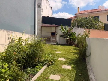 Apartamento T3 para Venda em Ramada e Caneças