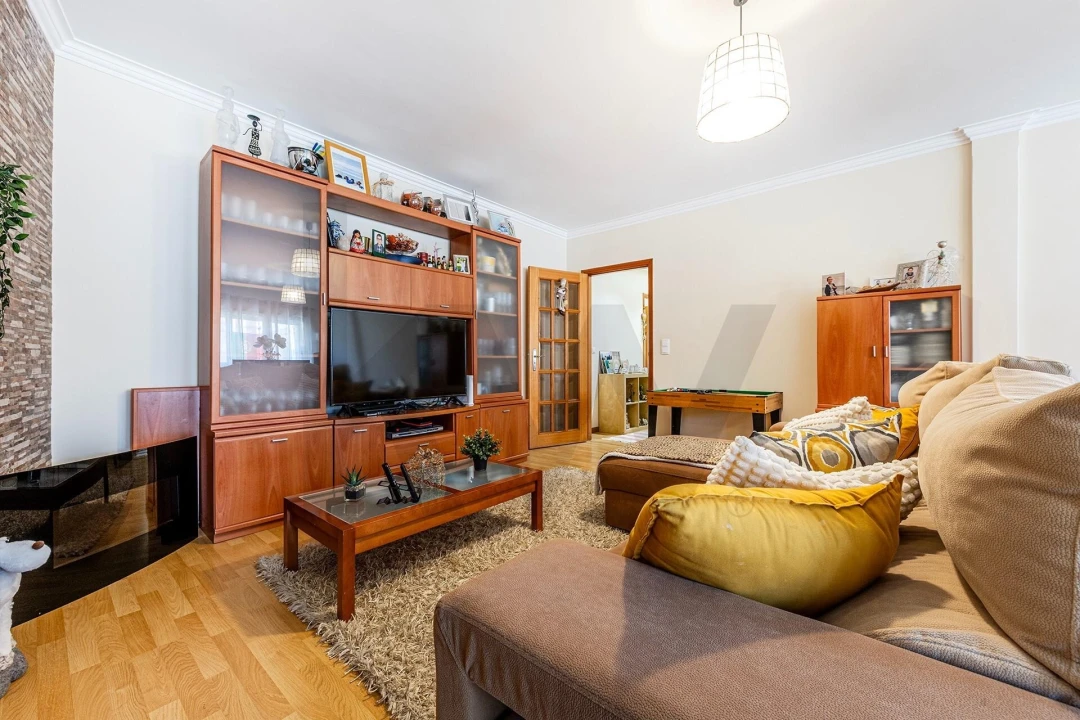 Apartamento T3 para Venda em Ramada e Caneças Foto 7