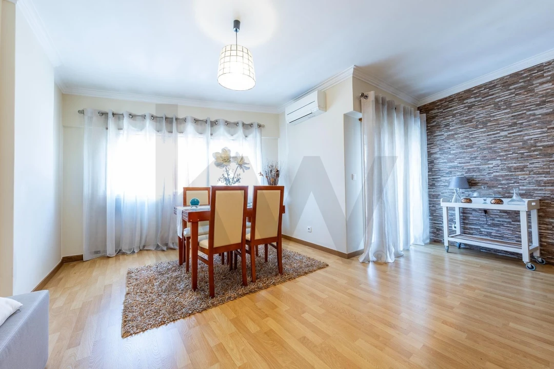 Apartamento T3 para Venda em Ramada e Caneças Foto 4