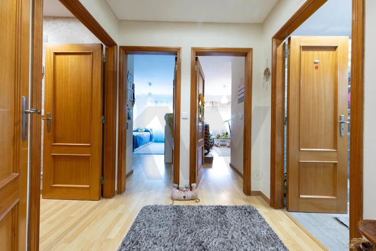 Apartamento T3 para Venda em Ramada e Caneças Foto 9