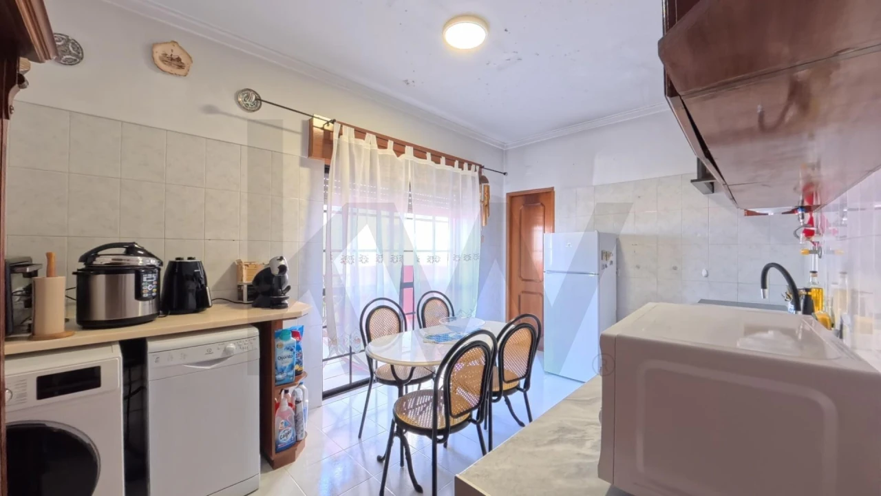 Apartamento T1 para Venda em Algueirão-Mem Martins Foto 8