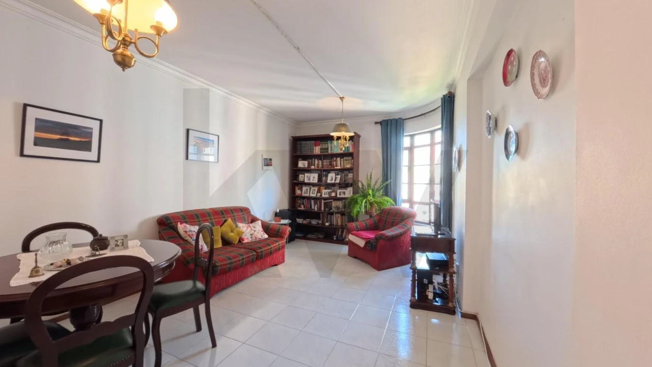Apartamento T1 para Venda em Algueirão-Mem Martins Foto 2