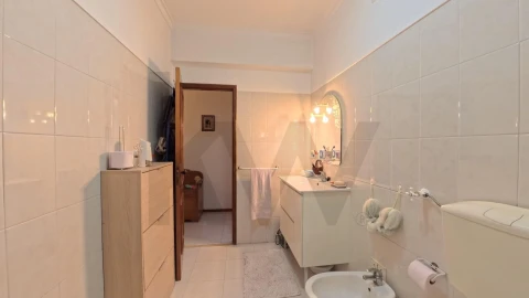 Apartamento T1 para Venda em Algueirão-Mem Martins