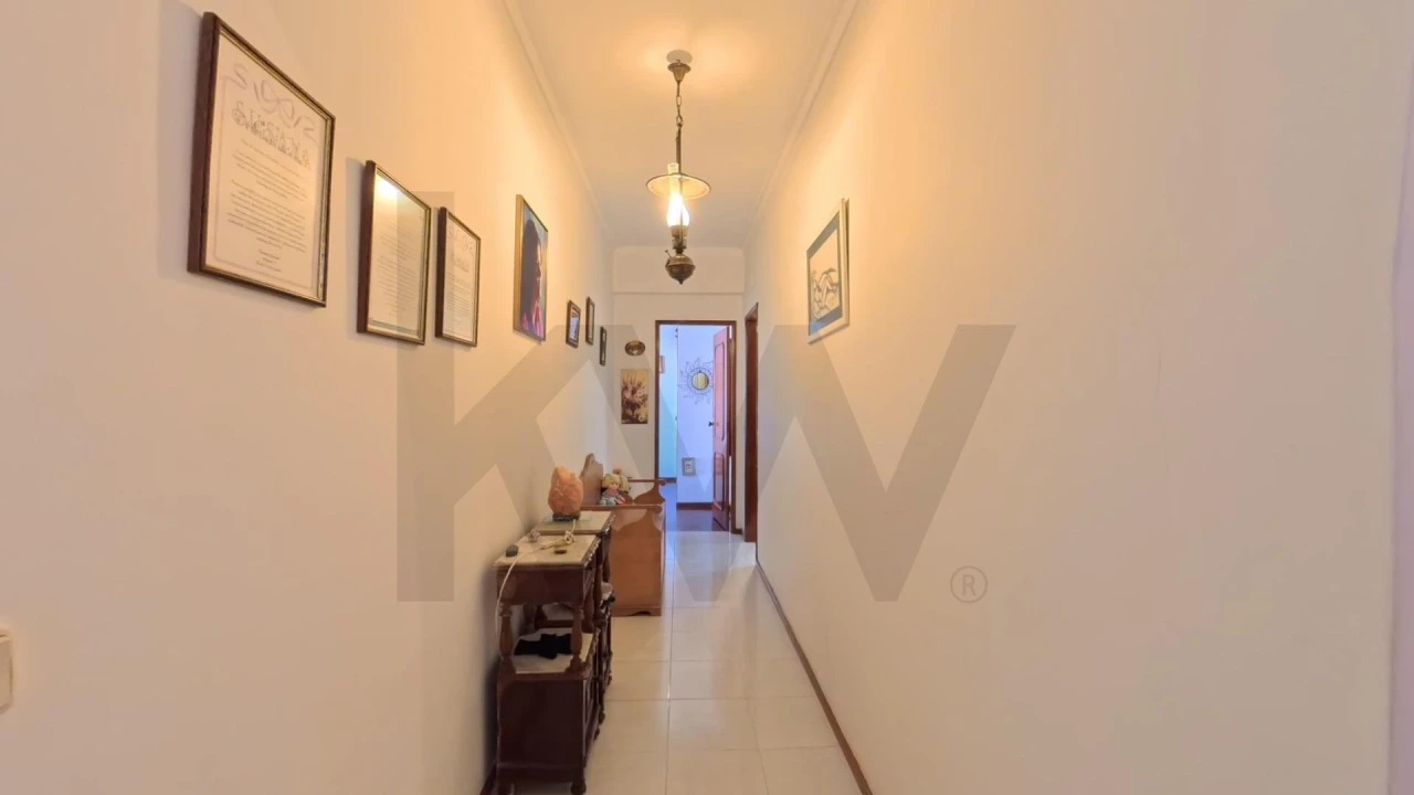 Apartamento T1 para Venda em Algueirão-Mem Martins Foto 14