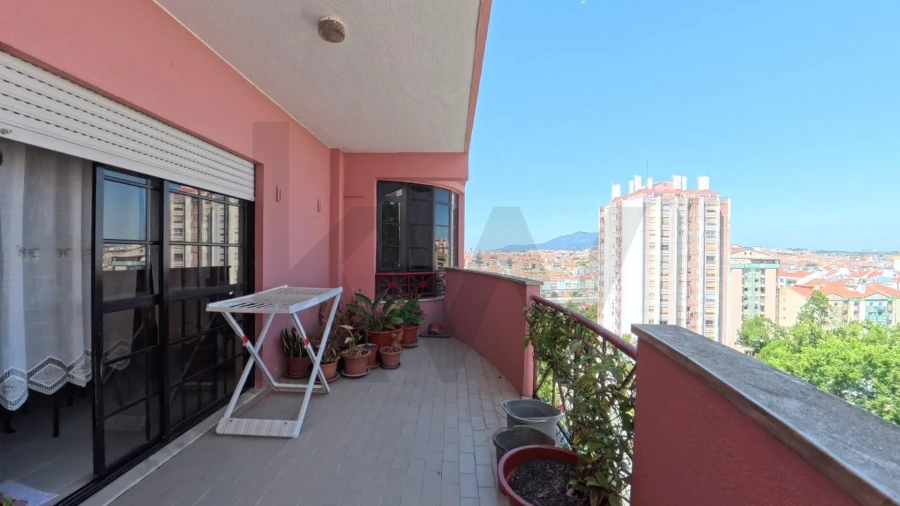 Apartamento T1 para Venda em Algueirão-Mem Martins Foto 10