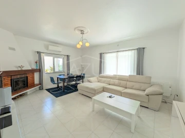 Moradia T4 para Venda em Loule (São Clemente)