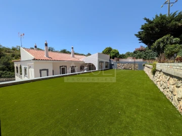 Moradia T4 para Venda em Loule (São Clemente)