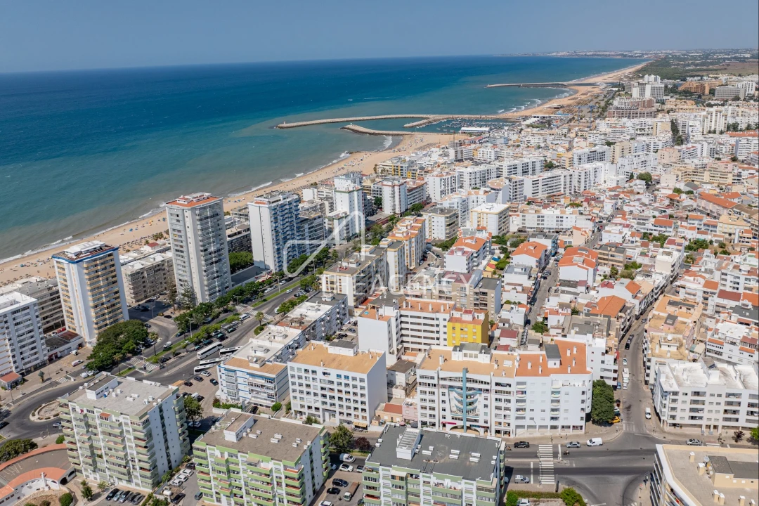 Apartamento T4 para Venda em Quarteira Foto 22