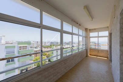 Apartamento T4 para Venda em Quarteira