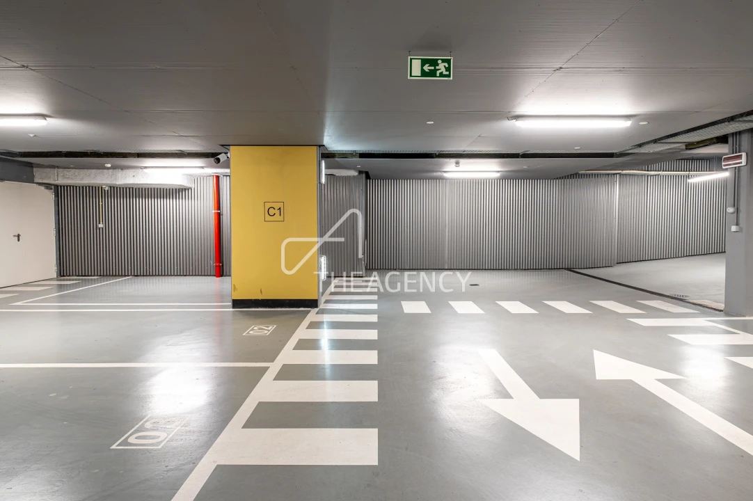 Apartamento T2 para Arrendamento em Santo António Foto 30