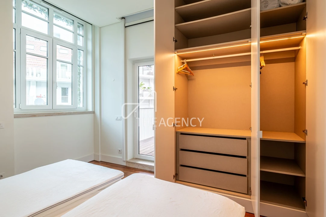 Apartamento T2 para Arrendamento em Santo António Foto 17
