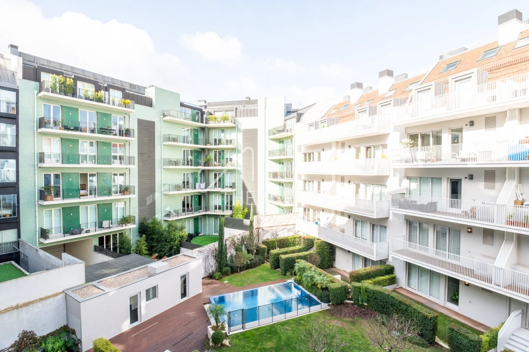 Apartamento T2 para Arrendamento em Santo António Foto 24