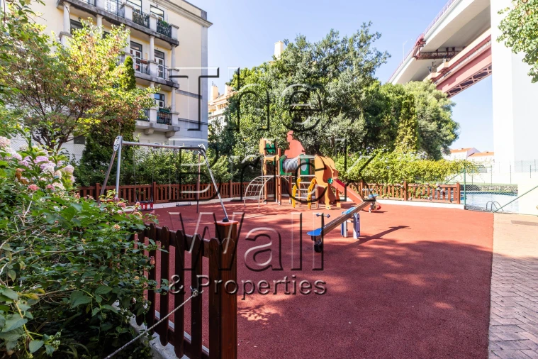 Apartamento T2 para Venda em Alcantara Foto 4