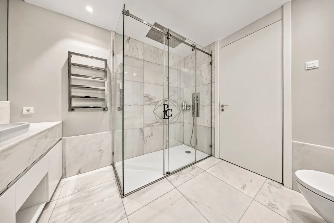 Apartamento T6 para Venda em Santo António Foto 53