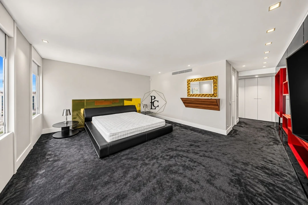 Apartamento T6 para Venda em Santo António Foto 45