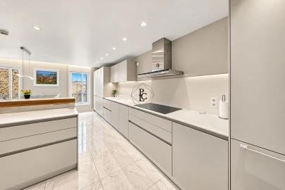 Apartamento T6 para Venda em Santo António