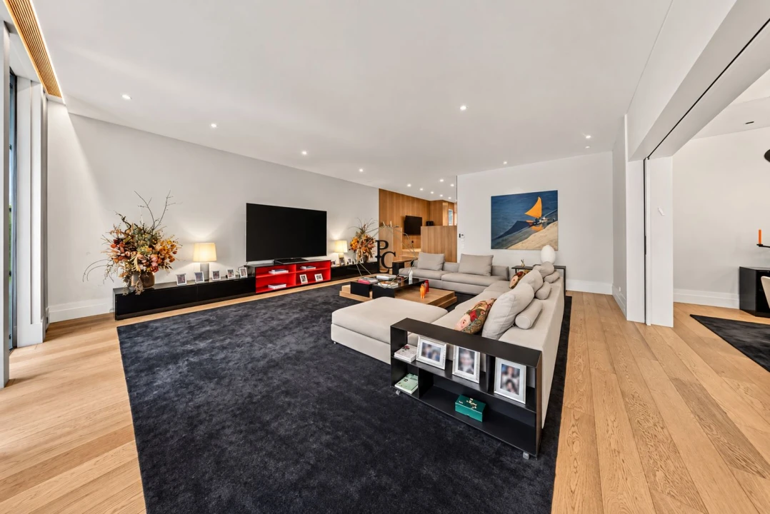 Apartamento T6 para Venda em Santo António Foto 21