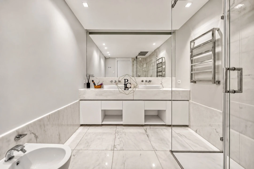 Apartamento T6 para Venda em Santo António Foto 52