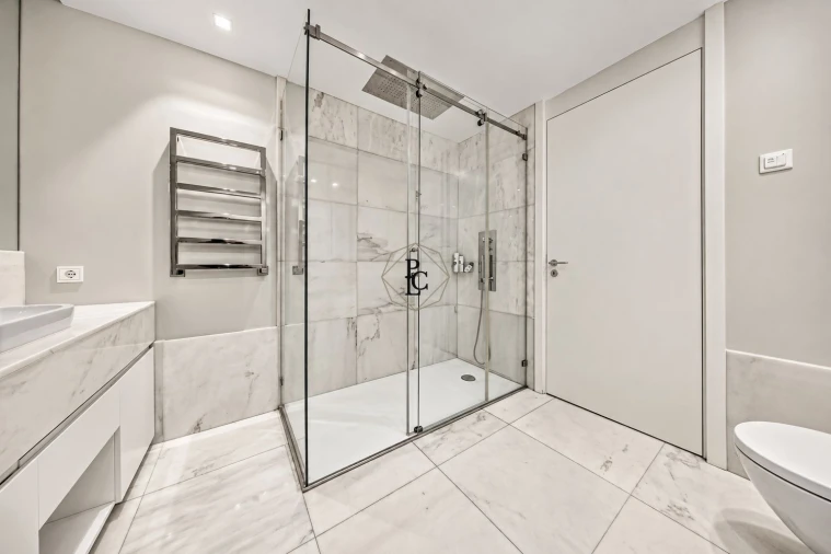 Apartamento T6 para Venda em Santo António Foto 53