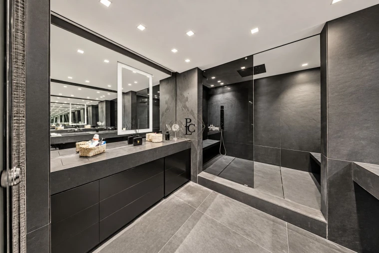 Apartamento T6 para Venda em Santo António Foto 47