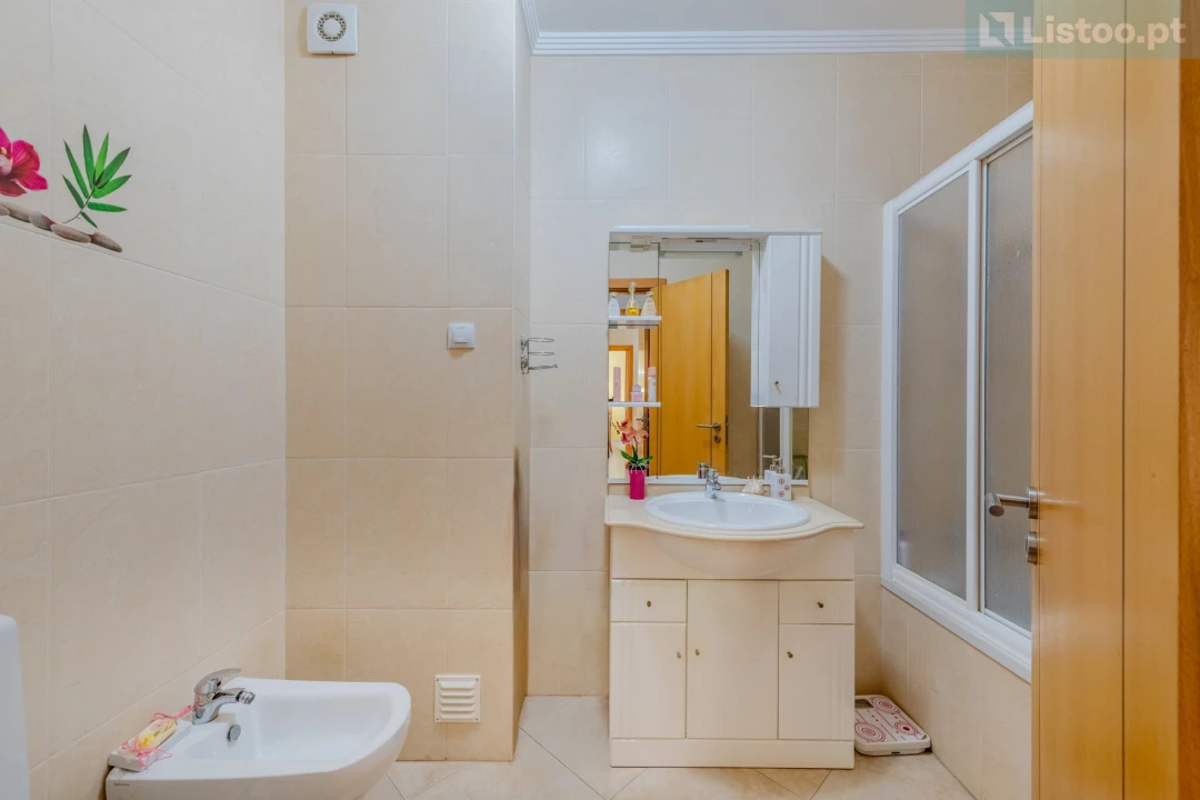 Apartamento T2 para Venda em Portimão Foto 14