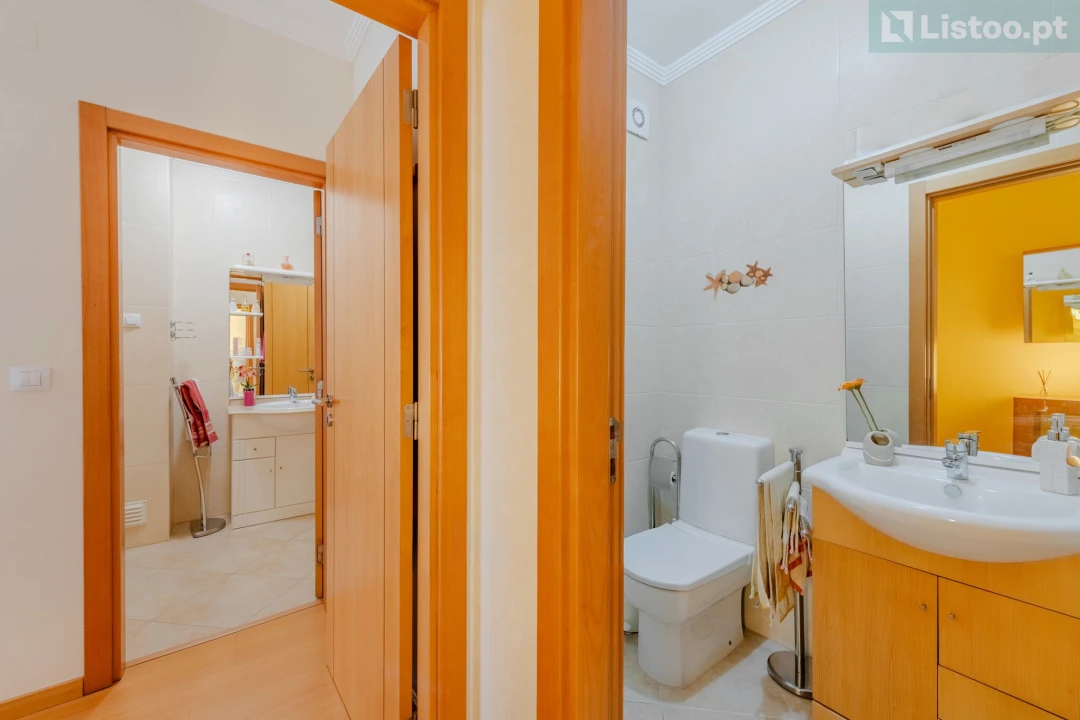 Apartamento T2 para Venda em Portimão Foto 30