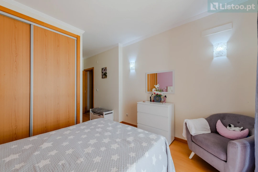 Apartamento T2 para Venda em Portimão Foto 12