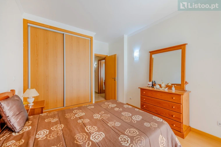Apartamento T2 para Venda em Portimão Foto 26