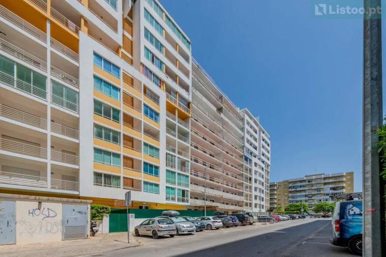 Apartamento T2 para Venda em Portimão Foto 32
