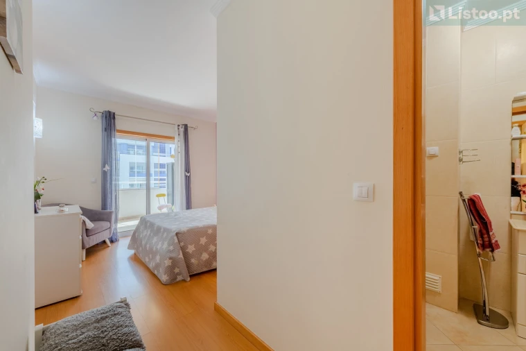 Apartamento T2 para Venda em Portimão Foto 10
