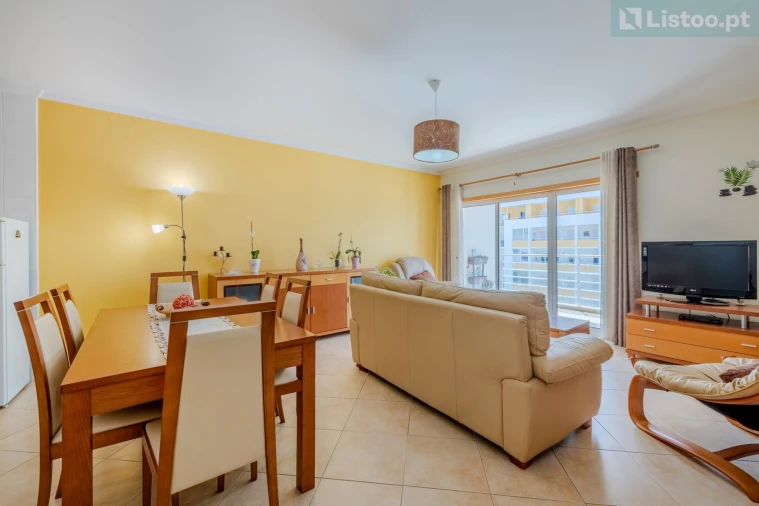 Apartamento T2 para Venda em Portimão Foto 3