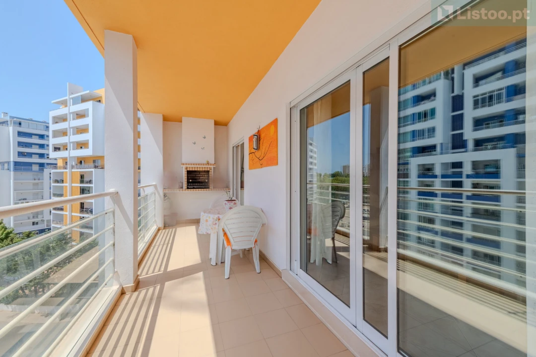 Apartamento T2 para Venda em Portimão Foto 18