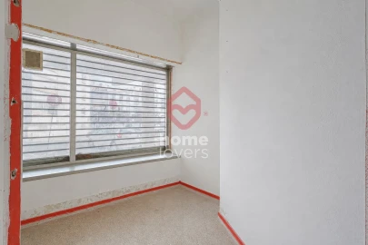 Negócio para Venda em Algés, Linda-A-Velha e Cruz Quebrada-Dafundo