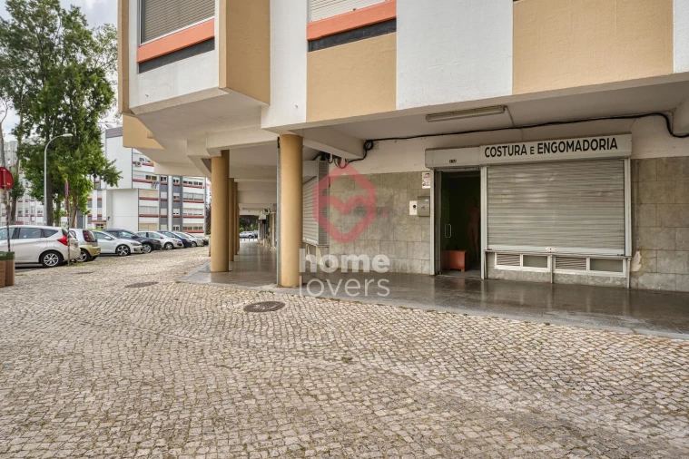 Negócio para Venda em Algés, Linda-A-Velha e Cruz Quebrada-Dafundo Foto 11