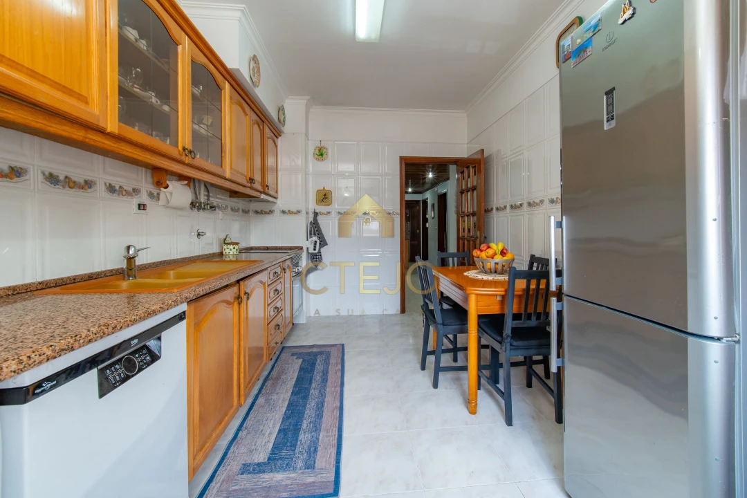 Apartamento T2 para Venda em Póvoa de Santa Iria e Forte da Casa Foto 11
