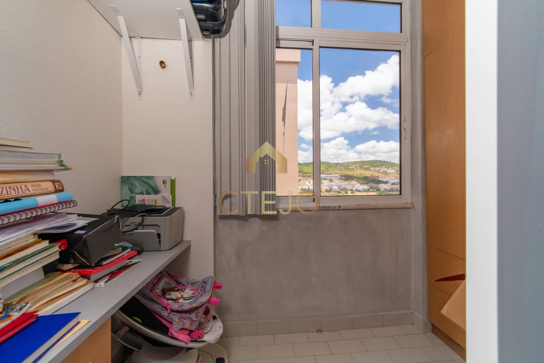 Apartamento T2 para Venda em Póvoa de Santa Iria e Forte da Casa Foto 15