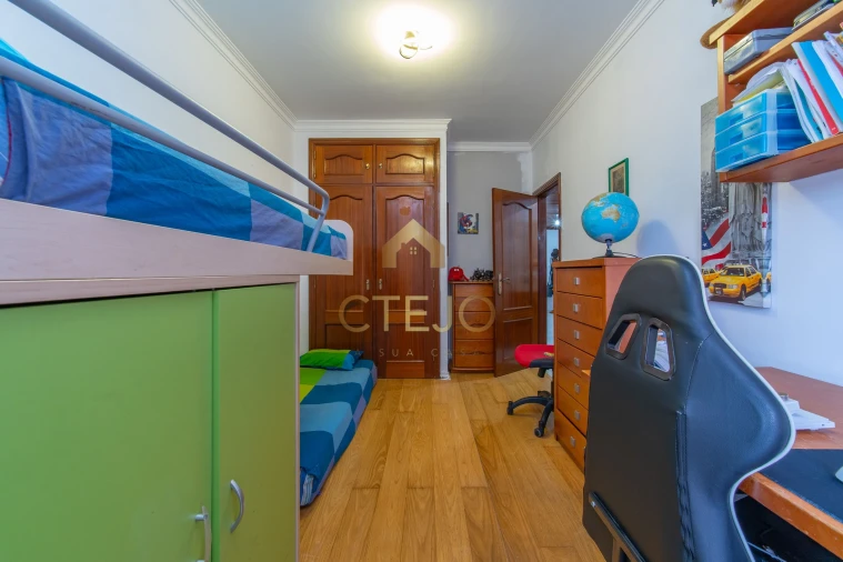 Apartamento T2 para Venda em Póvoa de Santa Iria e Forte da Casa Foto 8