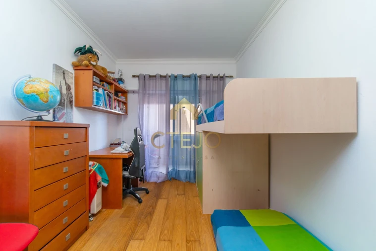 Apartamento T2 para Venda em Póvoa de Santa Iria e Forte da Casa Foto 7