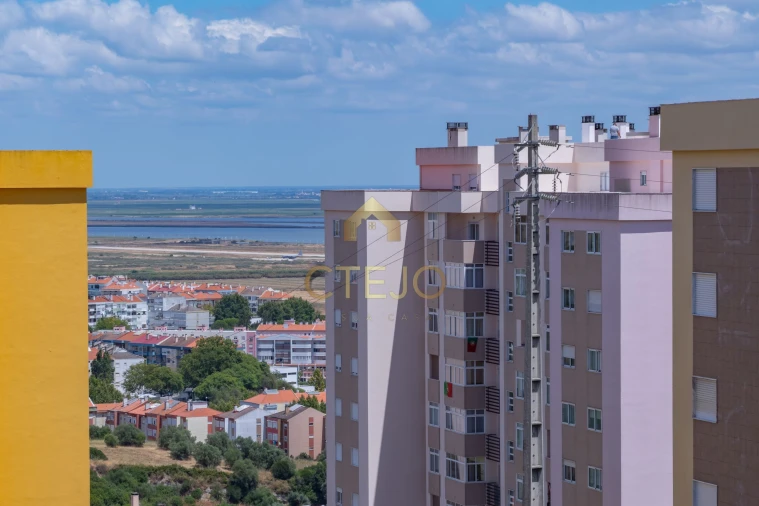 Apartamento T2 para Venda em Póvoa de Santa Iria e Forte da Casa Foto 28