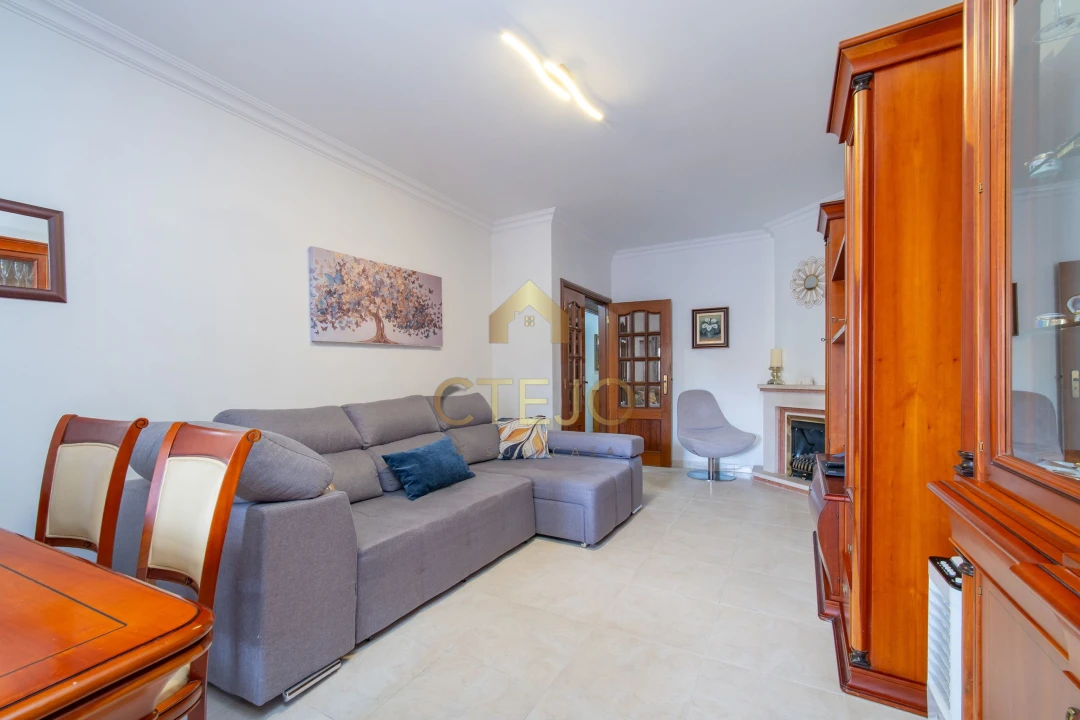 Apartamento T2 para Venda em Póvoa de Santa Iria e Forte da Casa Foto 13